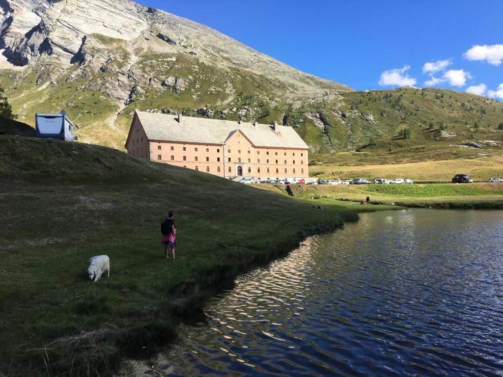 Giuditta Freecarpark&Garden Domodossola Exterior foto